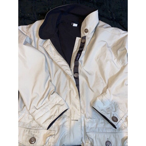 Patagonia Womans Rain Jacket Mens BEIGE  - Size Medium - Picture 3 of 8